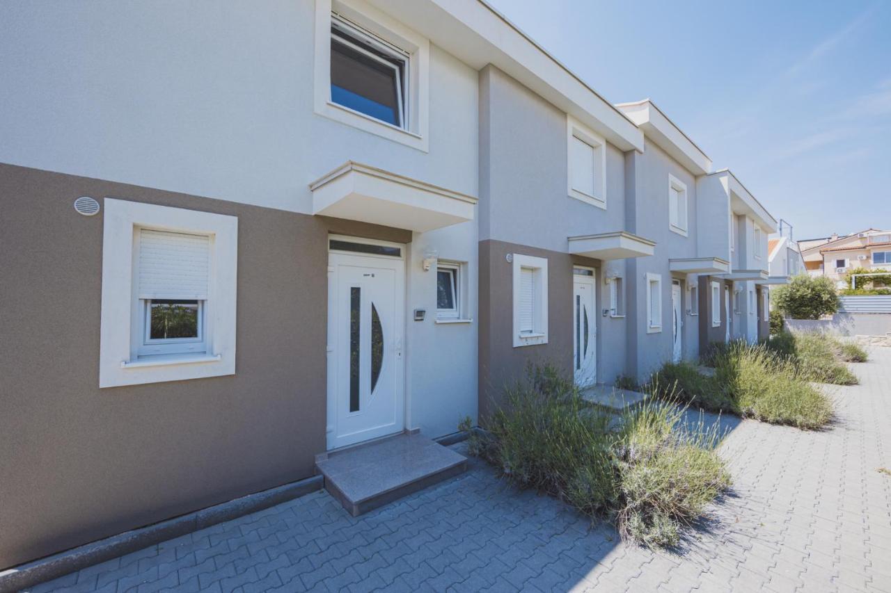 Apartments Lemon Novalja Exterior photo
